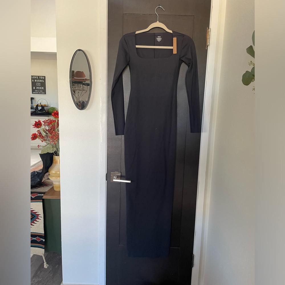 BRAND NEW SKIMS DRESS